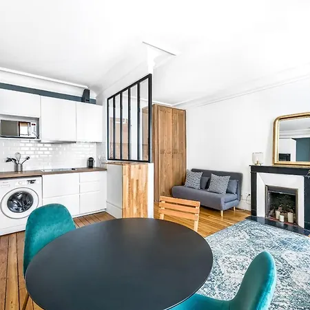 Gros Caillou - Bourdonnais 1bdr Apartment *